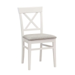 Jídelní židle Grande s čalouněným sedákem. Robustní konstrukce, kostra buk masiv, dodáváme mořenou do 6 základních odstínů a čalouněný sedák s výběrem ze 65 potahových látek. Židle je vhodná pro domácnost, i pro zátěžový provoz. Více barev moření a látek. 